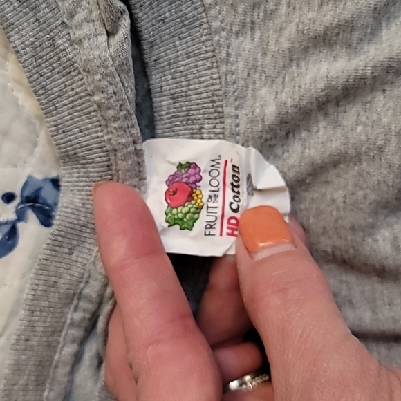 Fruit of the Loom retired nurse grey tee shirt Rosie the Riveter size Large - Picture 8 of 10